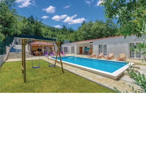 Three-Bedroom Holiday Home in Kucice
