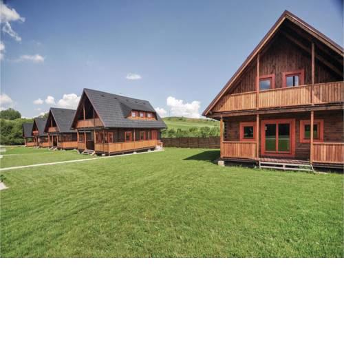 Three-Bedroom Holiday Home in Malatiny