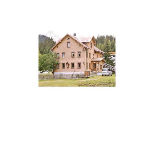Three-Bedroom Holiday Home in Mathon