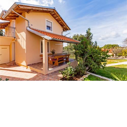 Three-Bedroom Holiday Home in Medulin