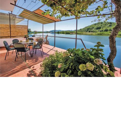 Three-Bedroom Holiday Home in Opuzen