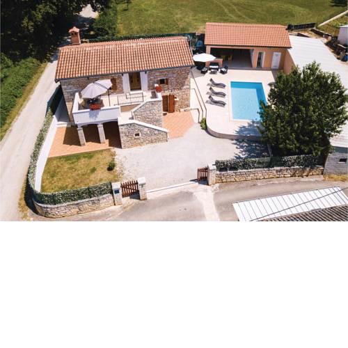 Three-Bedroom Holiday Home in Pazin