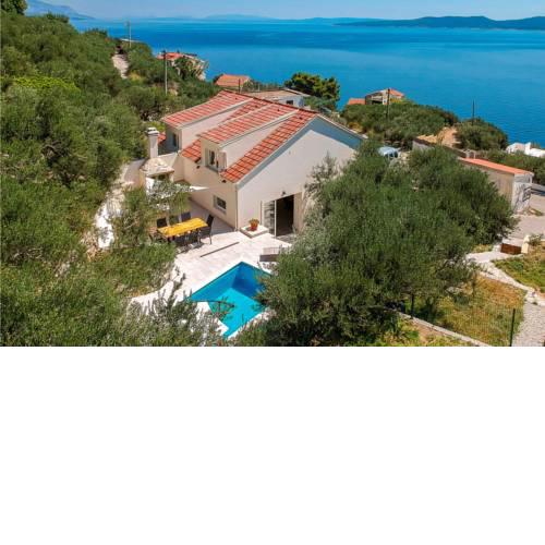 Three-Bedroom Holiday Home in Pisak