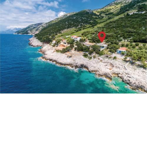 Three-Bedroom Holiday Home in Potomje