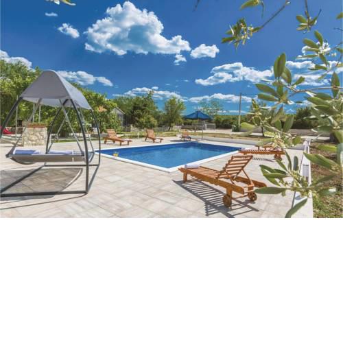 Three-Bedroom Holiday Home in Sukosan Glavica