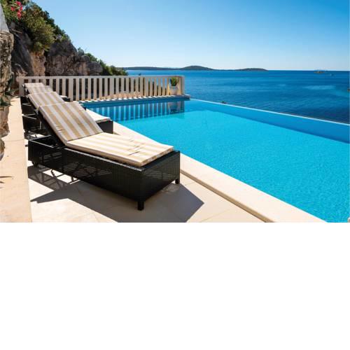 Three-Bedroom Holiday Home in Vinisce