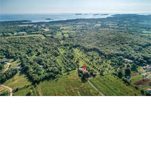 Three-Bedroom Holiday home Rovinj with a Fireplace 05