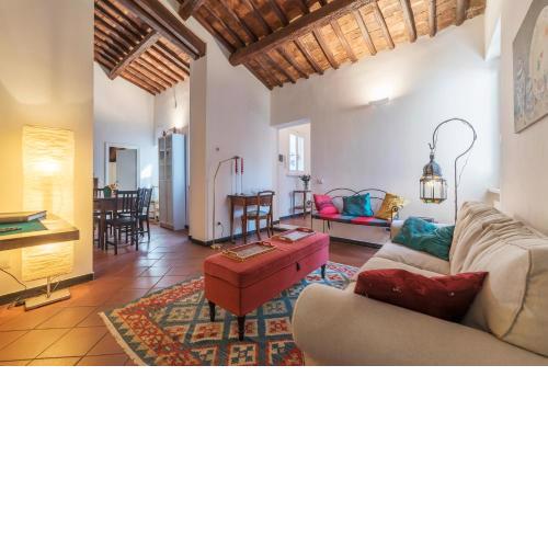 Three bedrooms in world-famous Via Giulia - Wifi, A/C, Washing machine