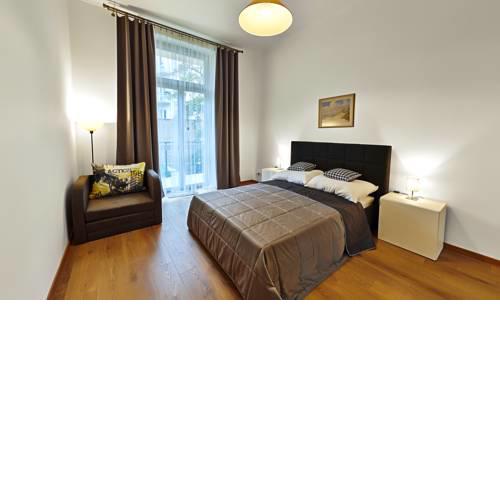 Three Crowns Maisonette
