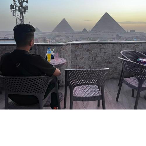 Three Pyramids INN