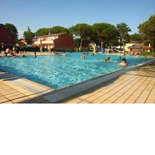 Three-Room Apartment with Garden and Shared swimming pools - By Beahost Rentals