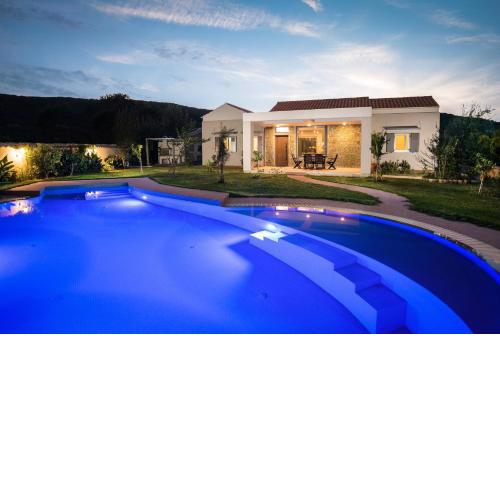 Three Stars Luxury Villas