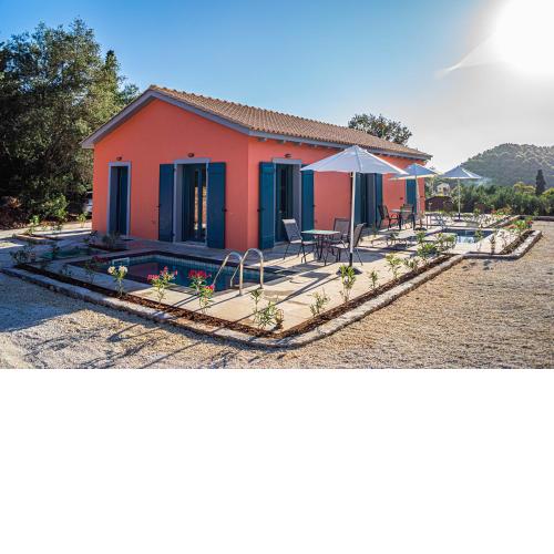 Throisma Studios with private Pool & Parking
