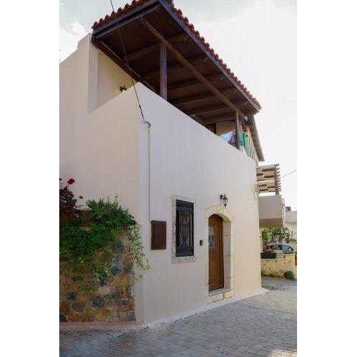 Throumbi House
