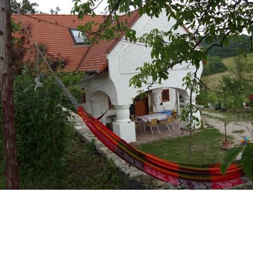 Tik hegyi ház