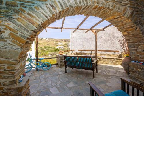 Tinos 2 bedrooms 5 persons apartment by MPS