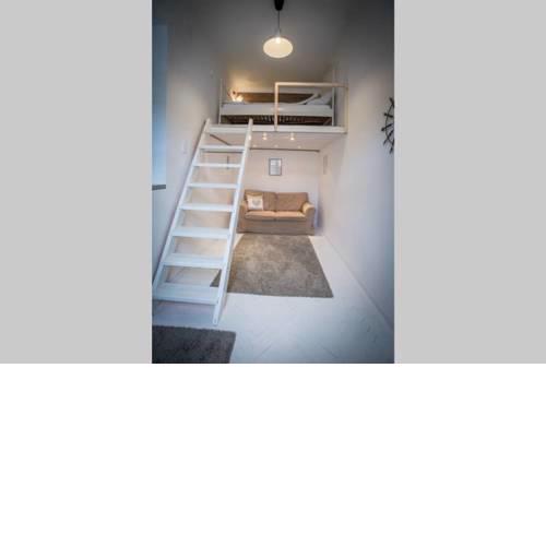 Tiny&sunny vintage flat next to Kiraly str with AC