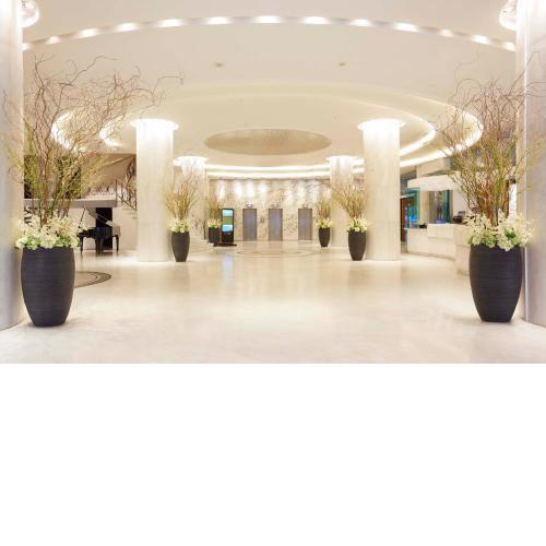 Titania Hotel