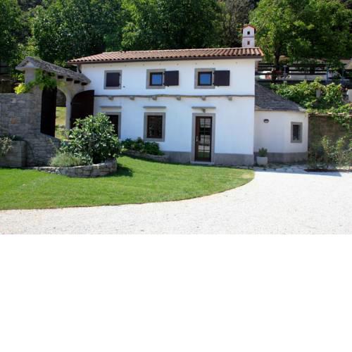 Tmbin's barn