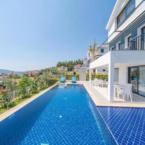 TOHARYA VILLA