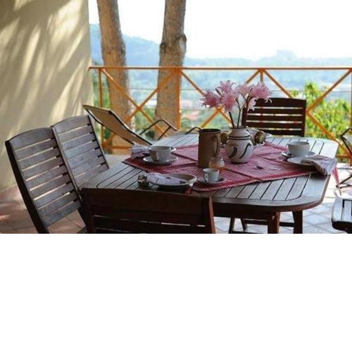 Tolle Ferienwohnung in Palinuro mit Terrasse, Garten und gemeinschaftlichem Pool