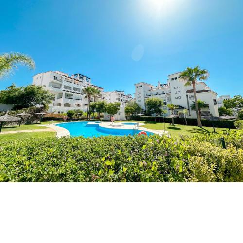 TOP APARTMENT MANILVA La DUQUESA LUIS DE SABINILLAS WITH SWIMMING POOL AND PRIVATE GARDEN