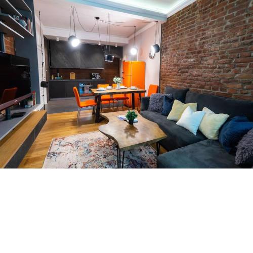 Top Central Design, 2 Bedroom, NDK, Free parking