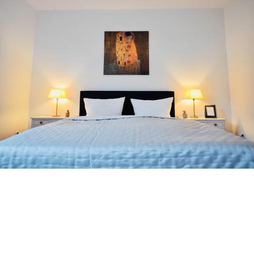 Top Central Kaerntnerstrasse Apartment 80 sq.m.