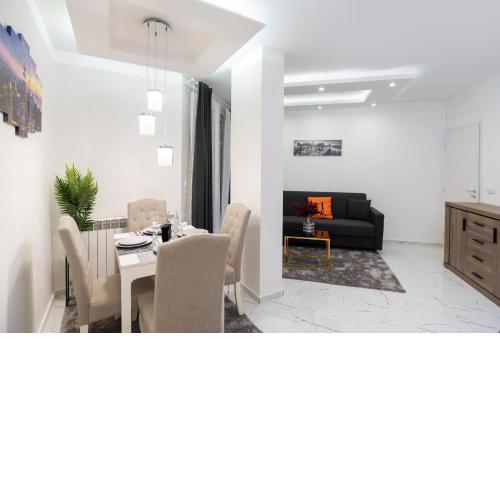 Top Central Luxury Apartment & Free Parking