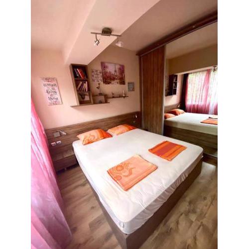 Top city center- 4 people- 2 bedroom luxury flat