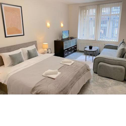 Top City Centre 1BR Apartment for 4 Guests & Fast Wifi
