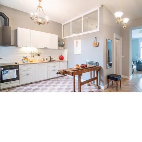 Top Designer Apartment City Park