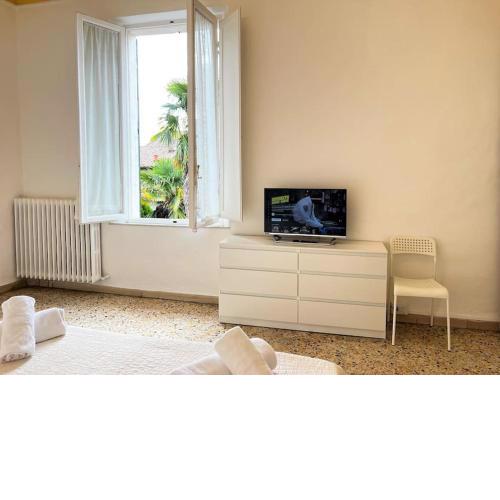 Top Floor - Panoramic Roof View - Quiet and Central