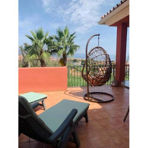 Top floor Apartment in Manilva, Walking distance beach, Pool, wifi, parking