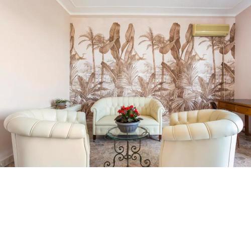 Top floor apartment near historic Fortino