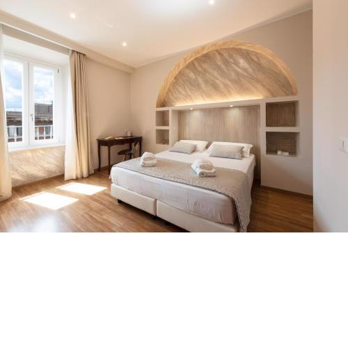 Top Floor Colosseo Guesthouse
