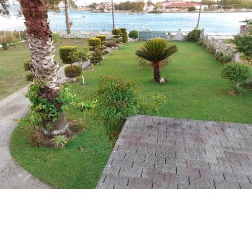 Top floor on villa, 3' from center, by the sea! Host is Efi Kwsta