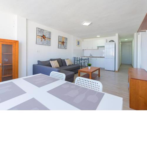 Top floor sea view holiday home newly refurbished