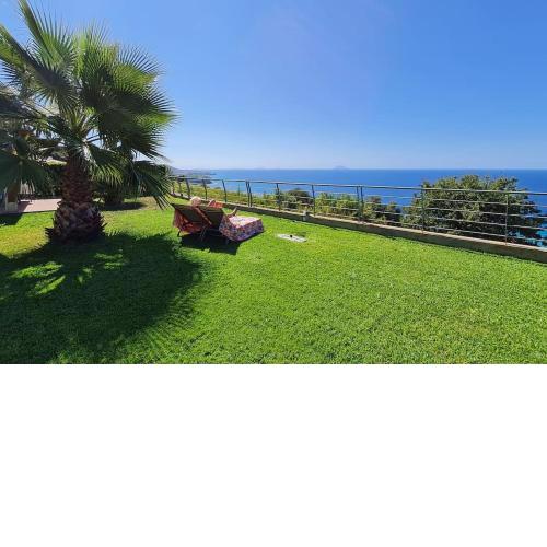 Top location - tranquility - pool - garden & sea view