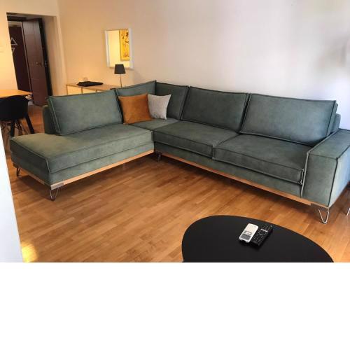 Top Location 2bdr on Arrianou street!