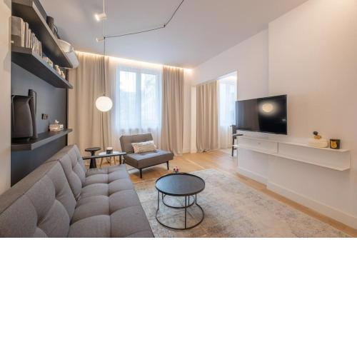 Top-Notch location, an Exceptionally Stylish flat