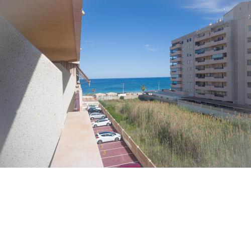 Topacio III con 4r3ciosas vistas al mar renovado con muy Buen estilo