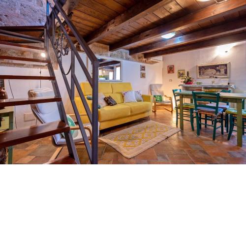 Topaz attic in Old Town by sea
