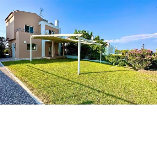 Toroneos Sea Front Villa