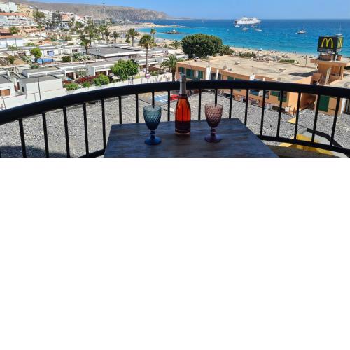 Torres del Sol-La Perla beach view