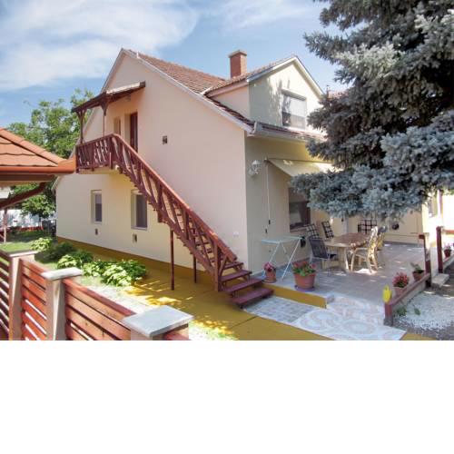 Tóth Apartmanok