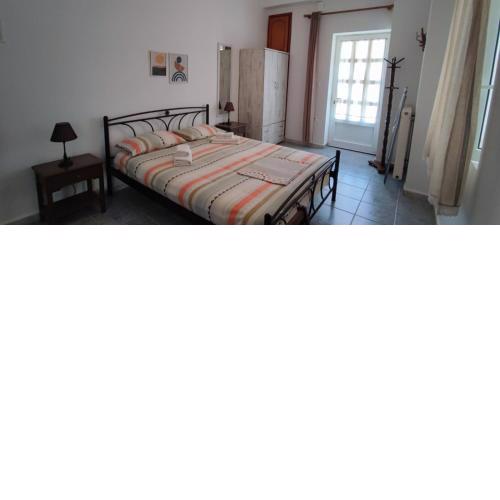 Toula's Garden Apartment 1