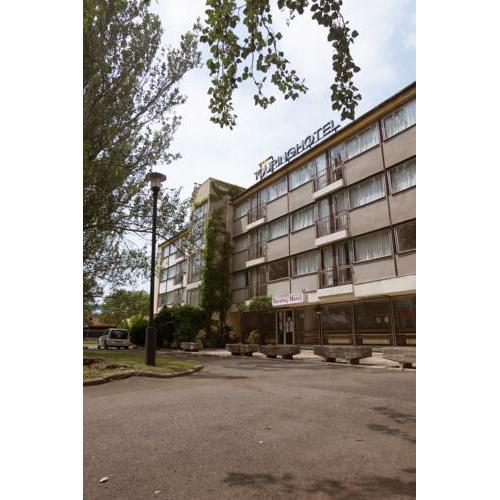 Touring Hotel Gárdony