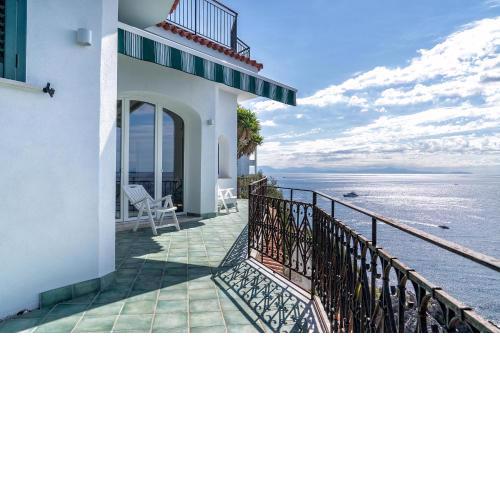 Tower flats, Maiori