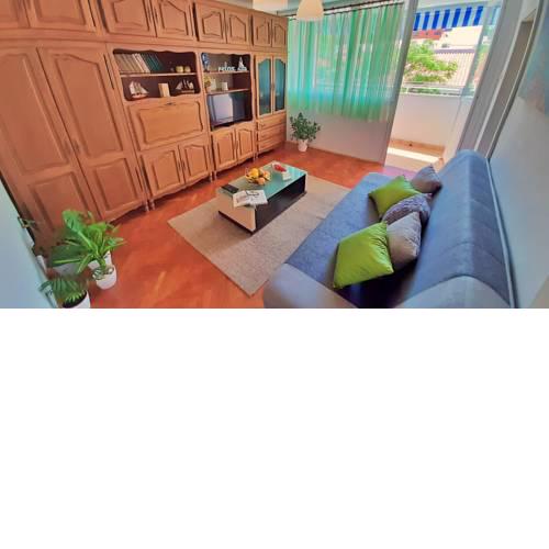 Town Center Apartment with Balcony